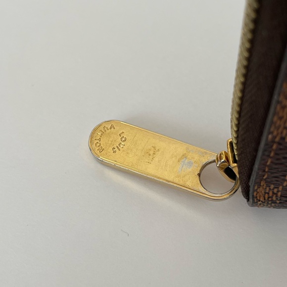LOUIS VUITTON DAMIER EBENE ZIPPY WALLET - Picture 4 of 10